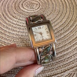 VTG Quartz Watch Women Abalone Shell Watch like new needs battery
